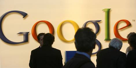 Google hilft Pool-Putzern und Panzer-Knackern